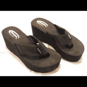 Soda Platform Flip flops